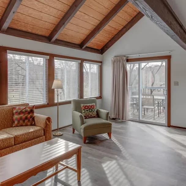 Chalet High Resort living room